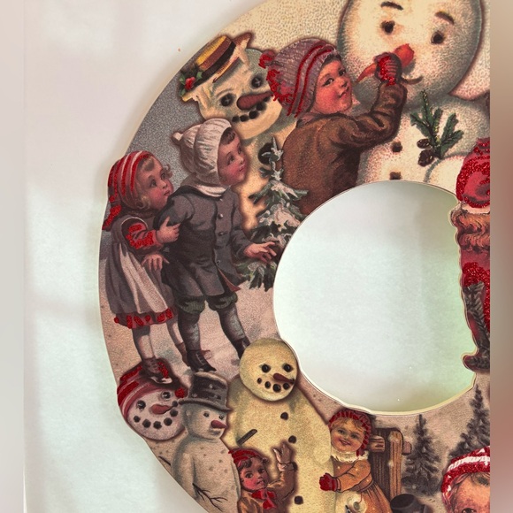 Vintage‎ Style Holiday Wreath with Snowman Designs by Kathy - Picture 5 of 9